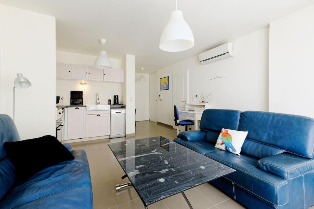 Super T2 Climatise Avec Balcon A Pied Plage Catalan Marseille Luaran gambar