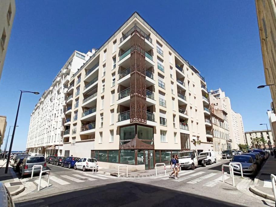 Super T2 Climatise Avec Balcon A Pied Plage Catalan Marseille Luaran gambar
